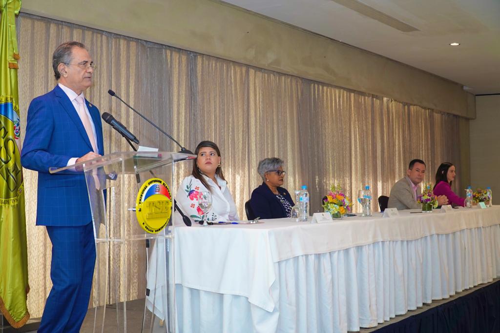 Presidente TSE exhorta a las mujeres de los partidos, movimientos y agrupaciones políticas empoderarse de sus Derechos consagrado en la Constitución y las leyes electorales