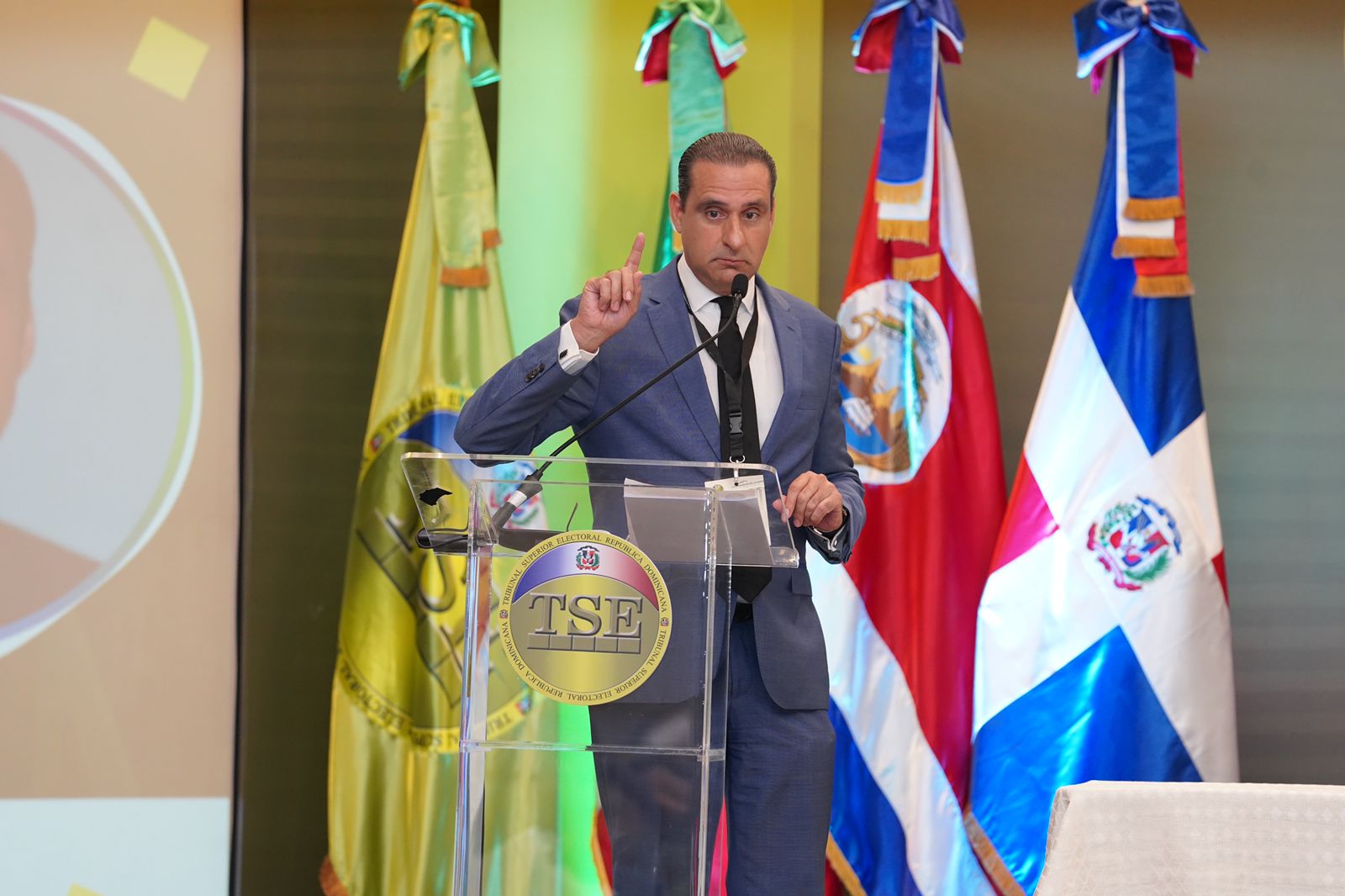 Testimonios de los expositores en el Congreso Internacional “Partidos Políticos, Democracia y Derechos Políticos”