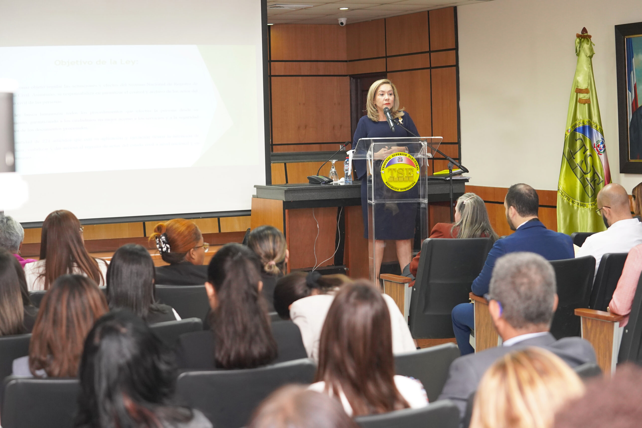 TSE capacita abogados ayudantes sobre “Ley 4-23 de los Actos del Estado Civil