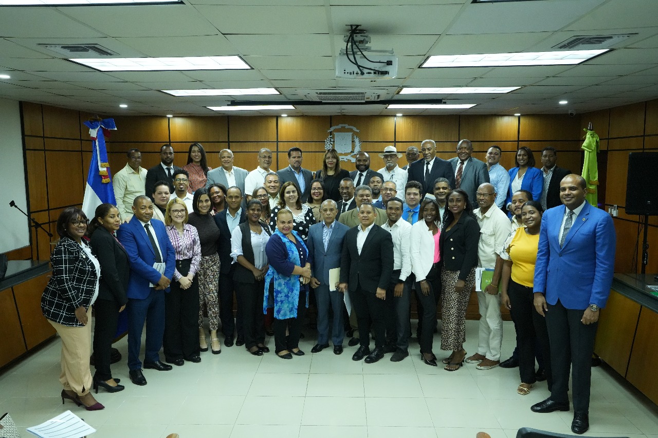 TSE capacita delegados de partidos políticos ante Junta Central Electoral en “Amparo Electoral”